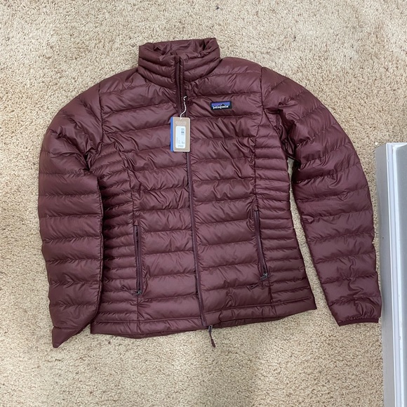 Patagonia Women's Jacket - Burgundy - Picture 2 of 3